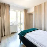 Apartman W Rozewiu - Z Balkonami, Aneksem Kuchennym, Sniadania W Cenie
